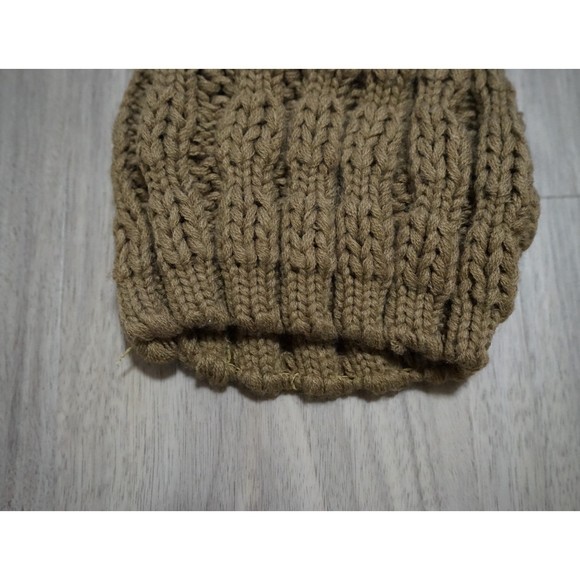 Bundle of 2 Beanies - Taupe/Brown and Mint Green - Picture 4 of 6